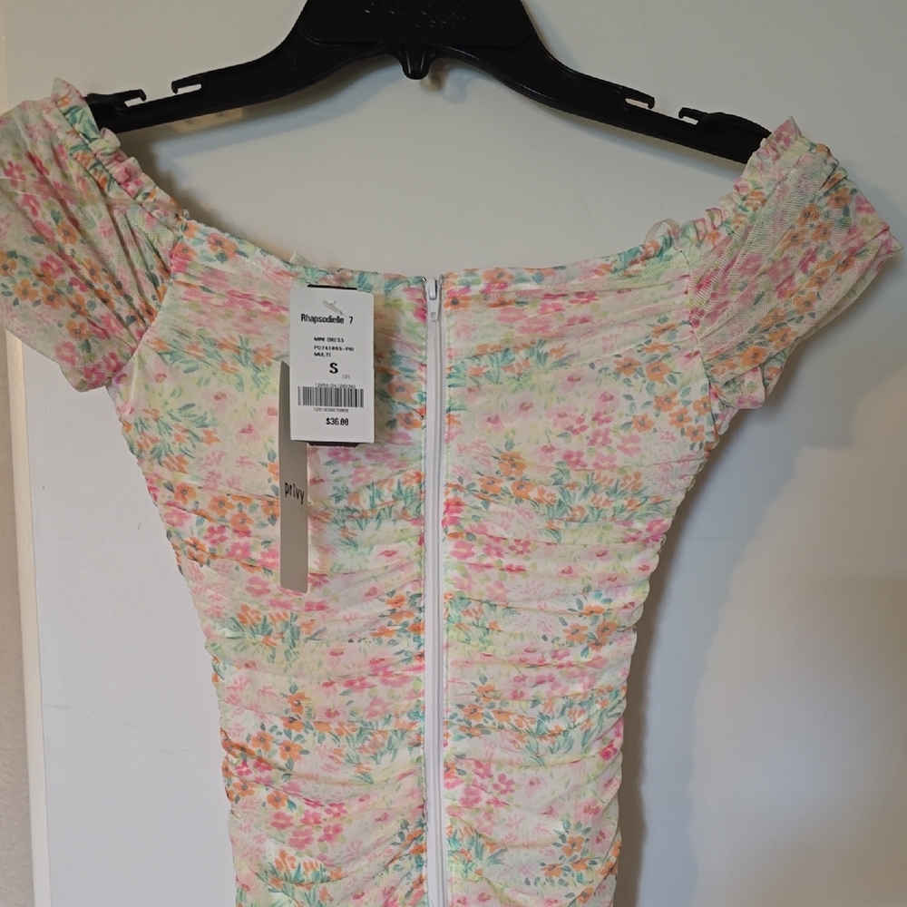 Floral Ruched Dress - Picture 3 of 7